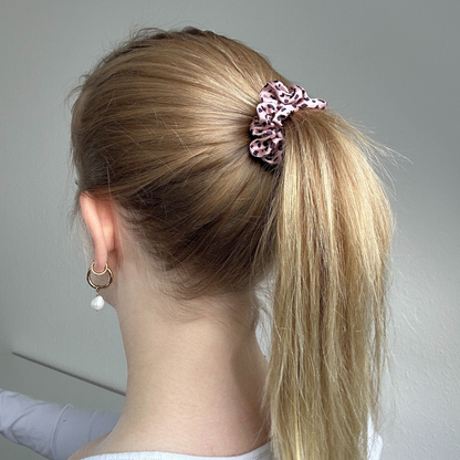 Scrunchie Pink Leo - Mini SIS.