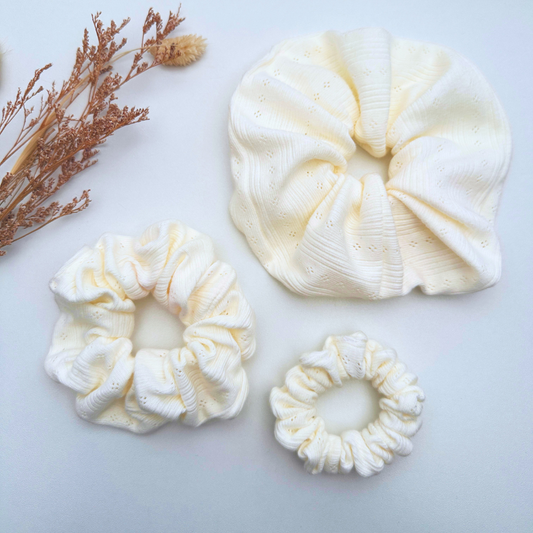 Rippstrick Scrunchie - Weiß SIS.