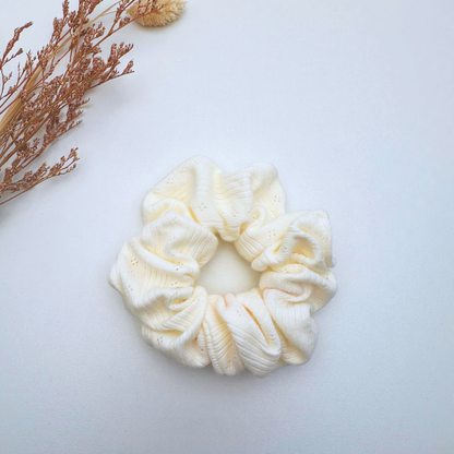 Rippstrick Scrunchie - Weiß SIS.