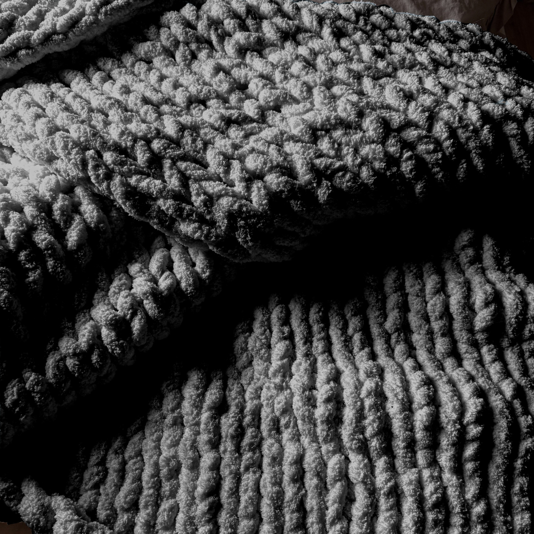 Grobstrickdecke aus Chenille Garn - Grey SIS.