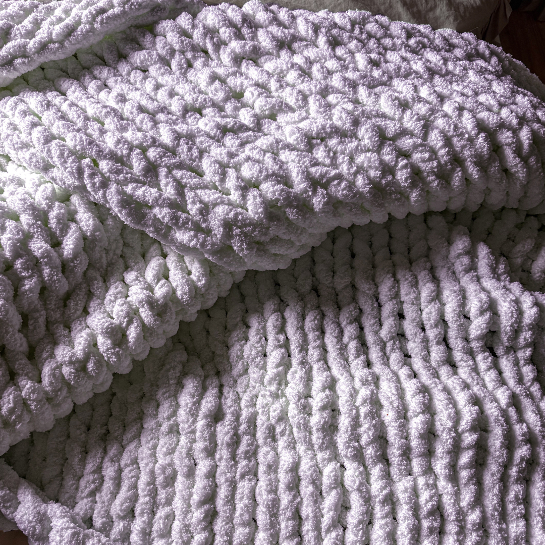 Grobstrickdecke aus Chenille Garn - Light Grey SIS.