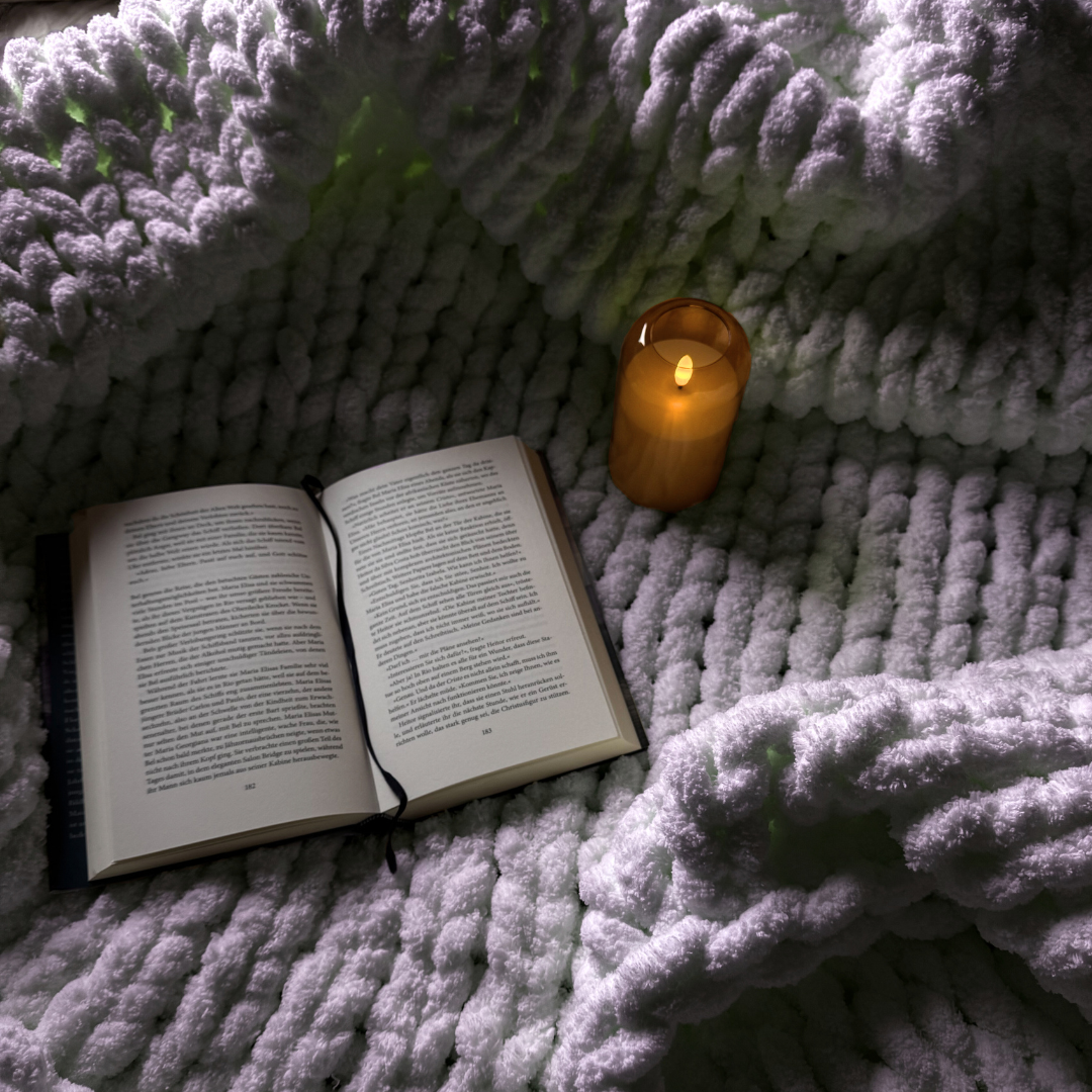 Grobstrickdecke aus Chenille Garn - Light Grey SIS.