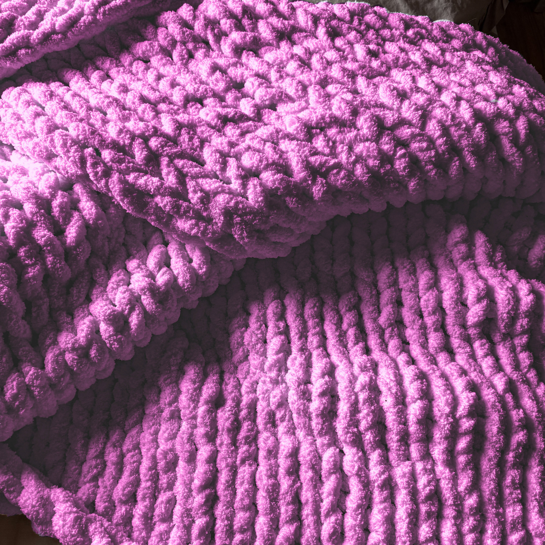 Grobstrickdecke aus Chenille Garn - Lilac SIS.