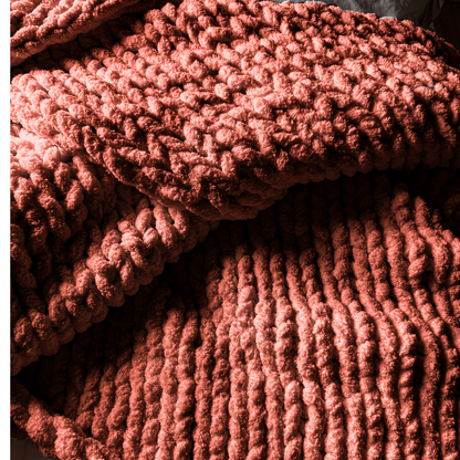 Grobstrickdecke aus Chenille Garn - Rust Red SIS.