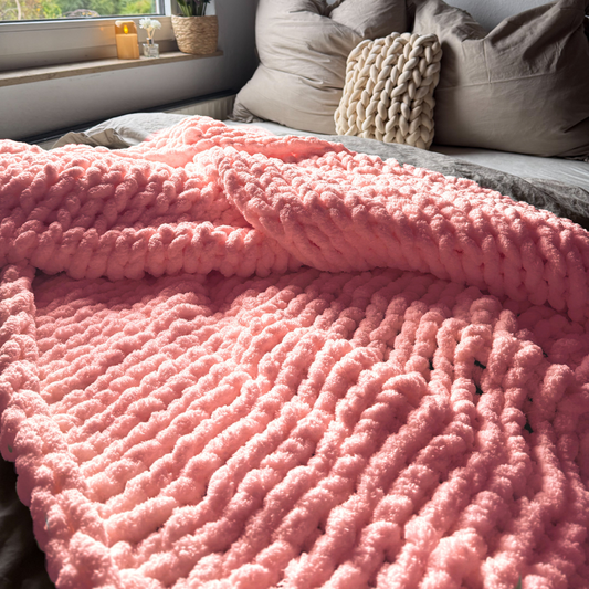 Grobstrickdecke aus Chenille Garn - Soft Pink SIS.