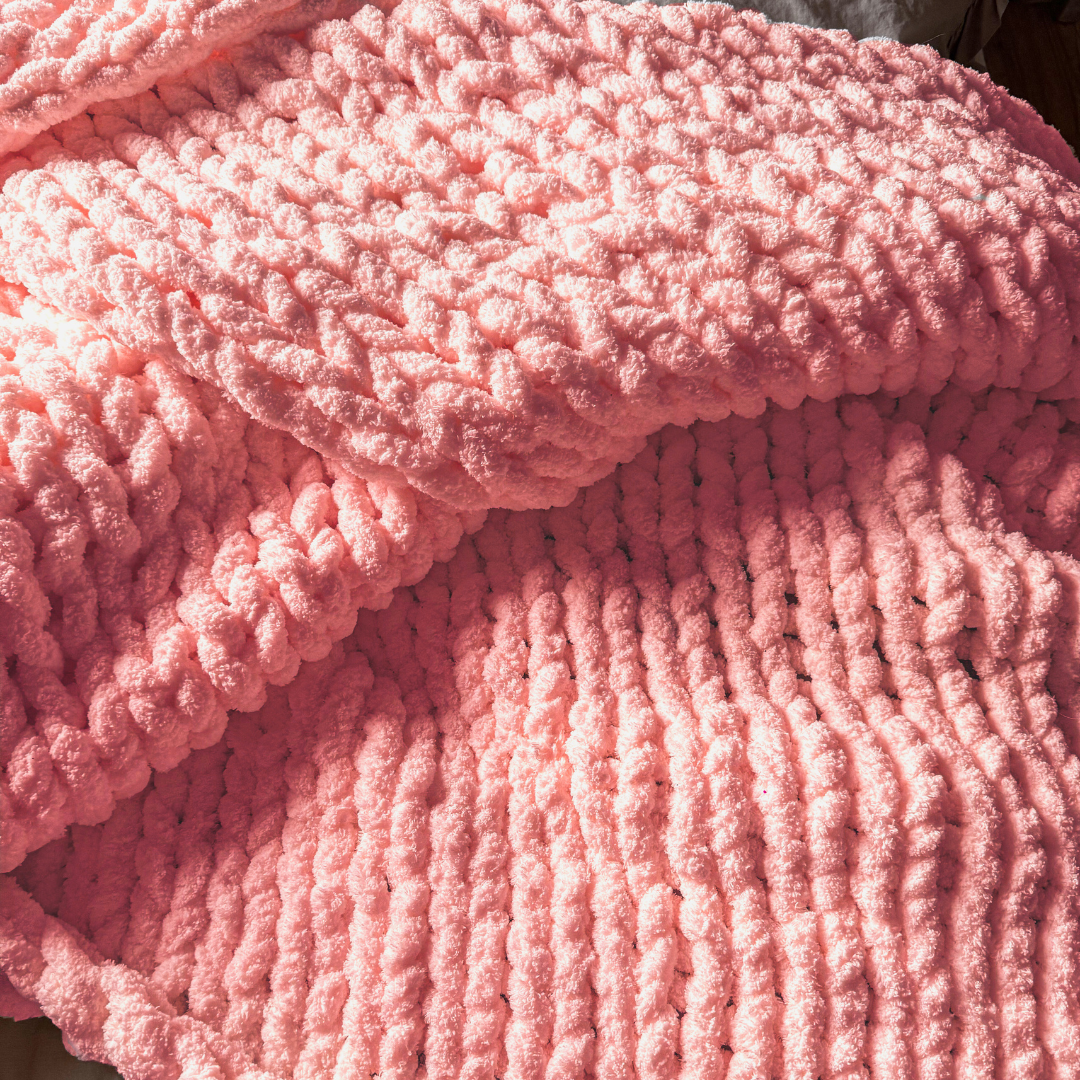Grobstrickdecke aus Chenille Garn - Soft Pink SIS.