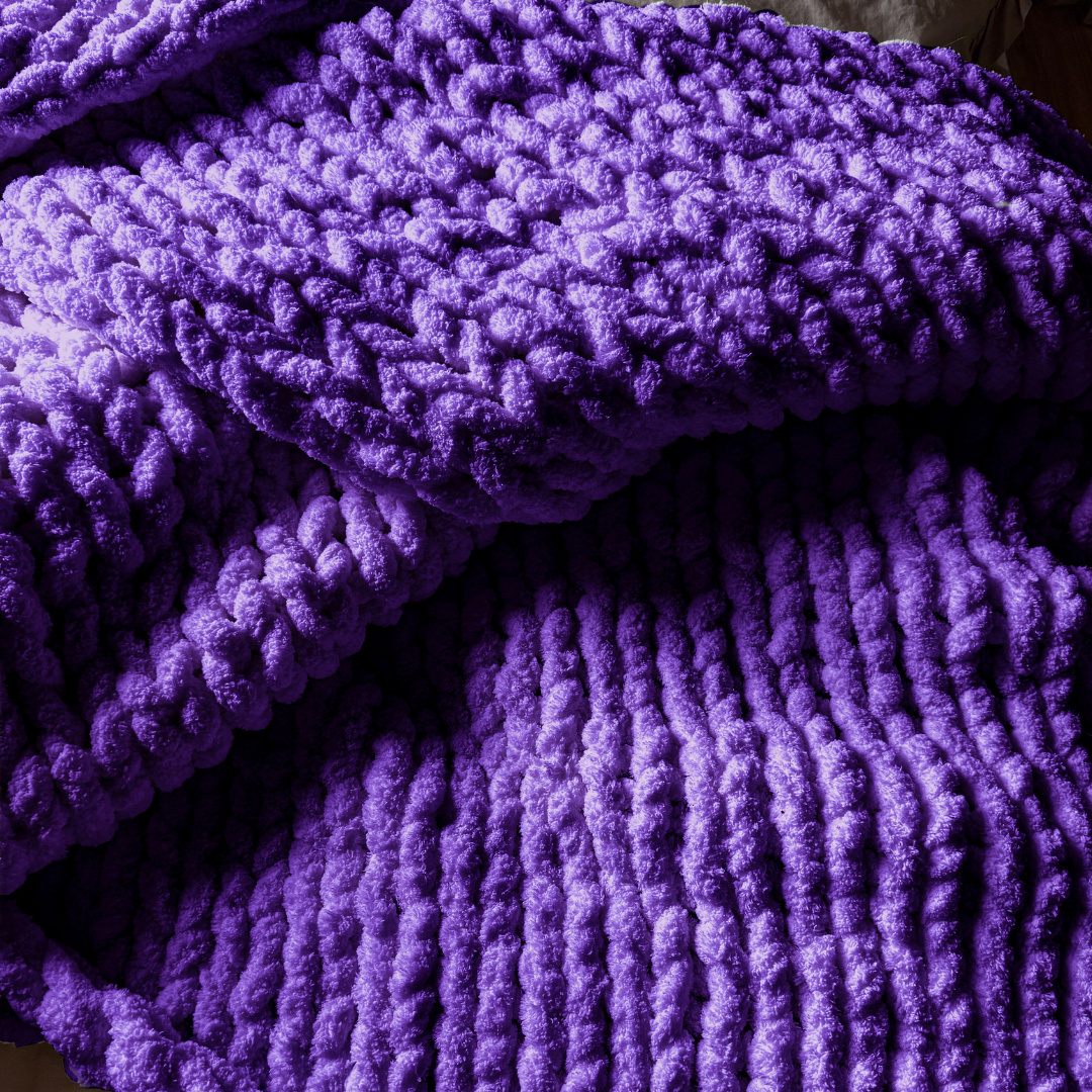 Grobstrickdecke aus Chenille Garn - Violet SIS.