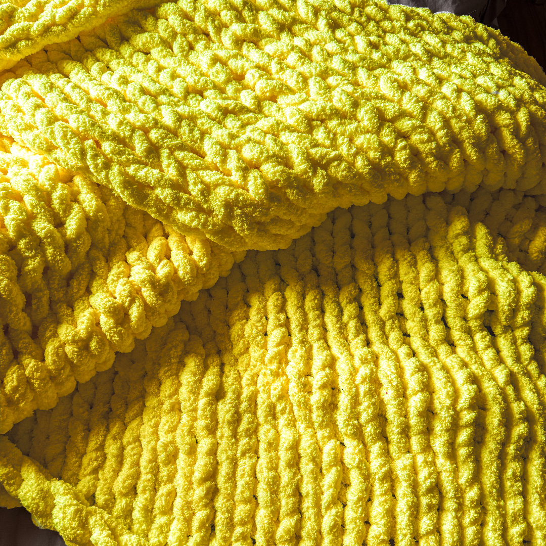 Grobstrickdecke aus Chenille Garn - Yellow SIS.