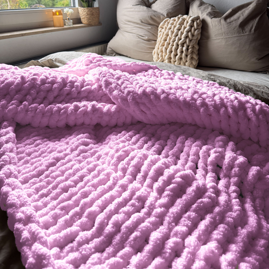 Grobstrickdecke aus Chenille Garn - Light purple SIS.