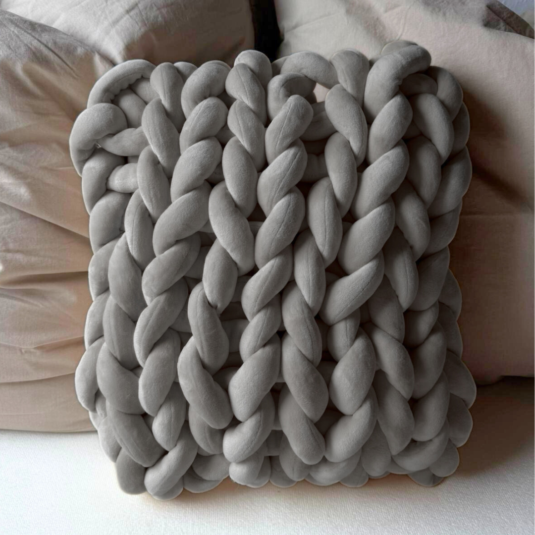 Grobstrickkissen aus Chunky Wolle - Grau SIS.