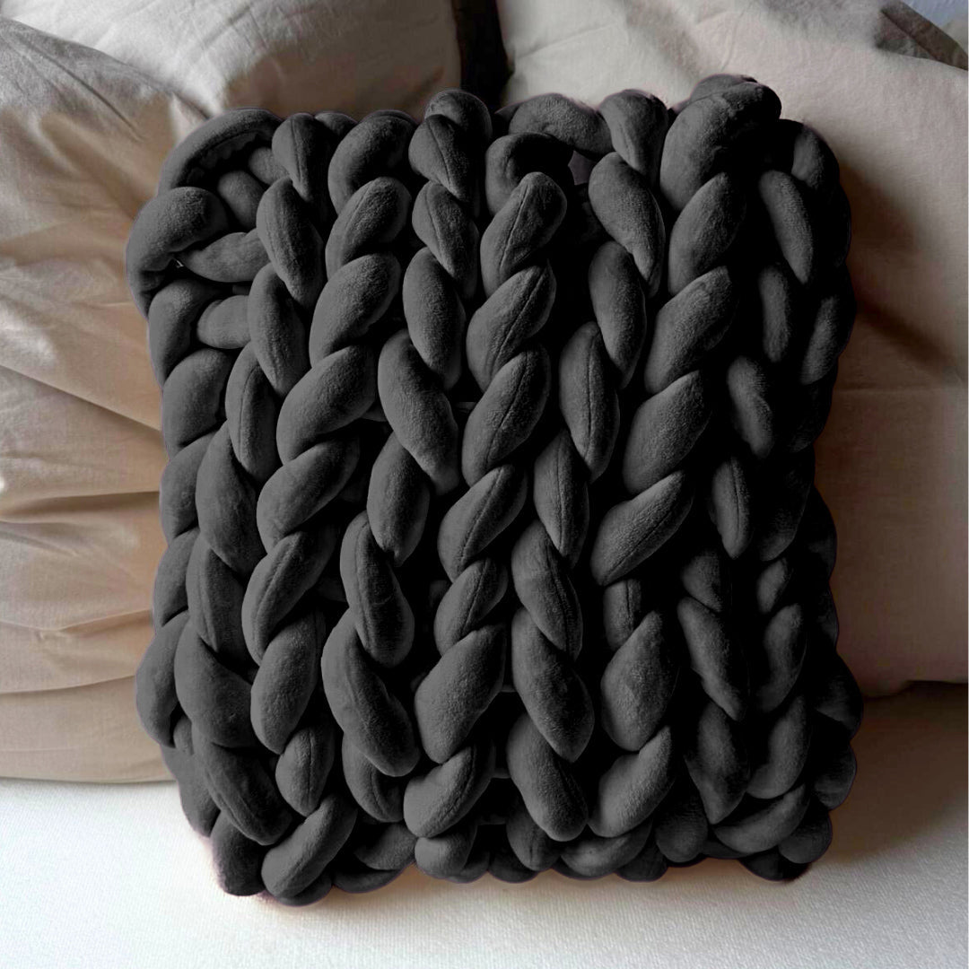 Grobstrickkissen aus Chunky Wolle - Schwarz SIS.