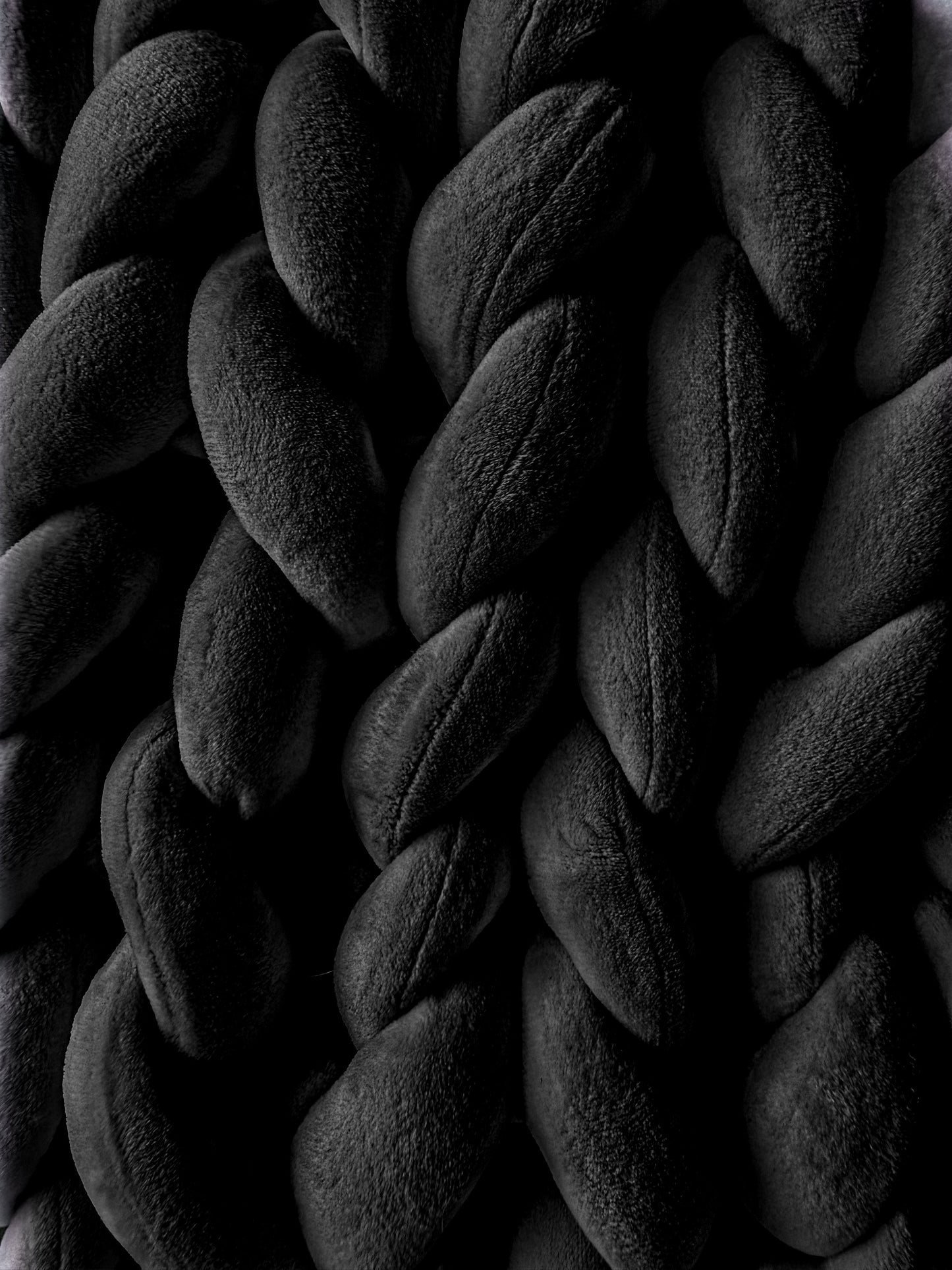 Grobstrickkissen aus Chunky Wolle - Schwarz SIS.