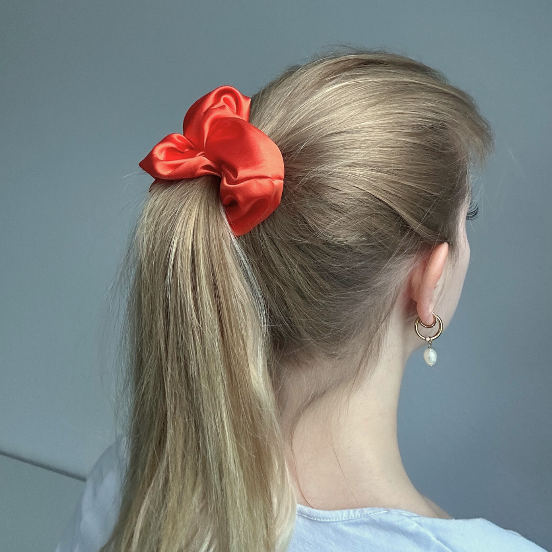 Getragener XXL Orange Scrunchie