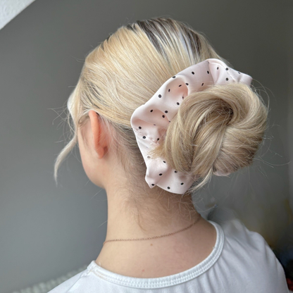 Getragener Scrunchie XXL Ballerina