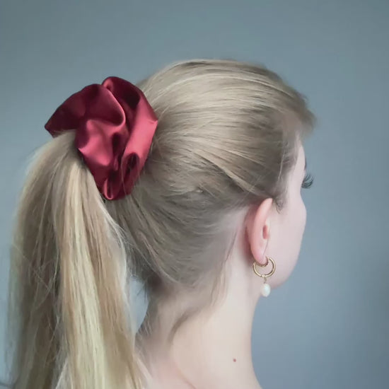 Scrunchie Rostrot Video