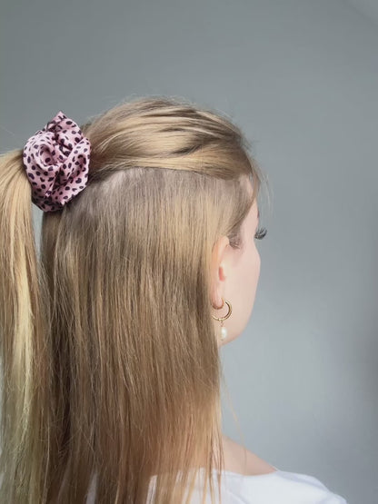 Scrunchie Pink Leo - Standard